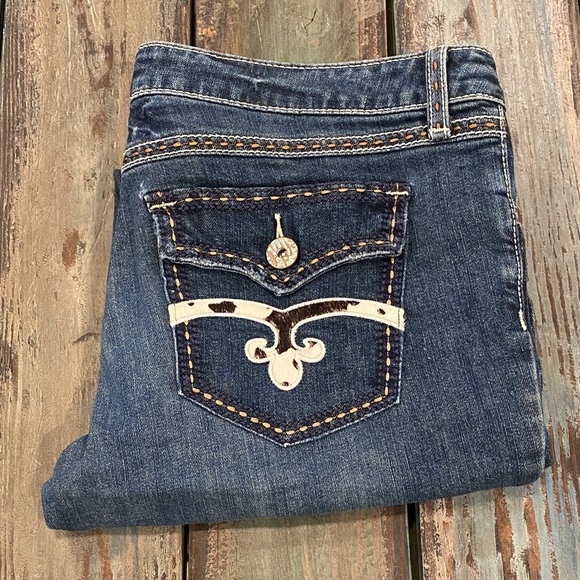 Wrangler Sz 11 Rock 47 Ultra Low Rise Jeans Cowhide Accents Embroidered Women’s - Picture 1 of 14